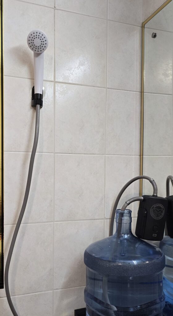 The Gulf sshower flex in use